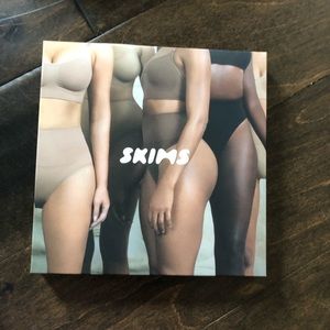 Shapewear Skims core control thong